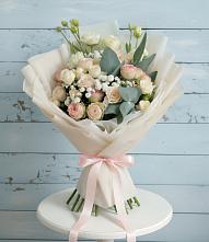 Букет цветов из:  Розы и Лизиантусы #REPLACE_PRED# Тельмане