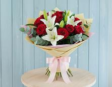 Букет цветов из:  Лилии и Розы в Тельмане