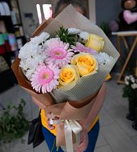 Букет цветов из:  Герберы, Розы и Хризантемы в Тельмане