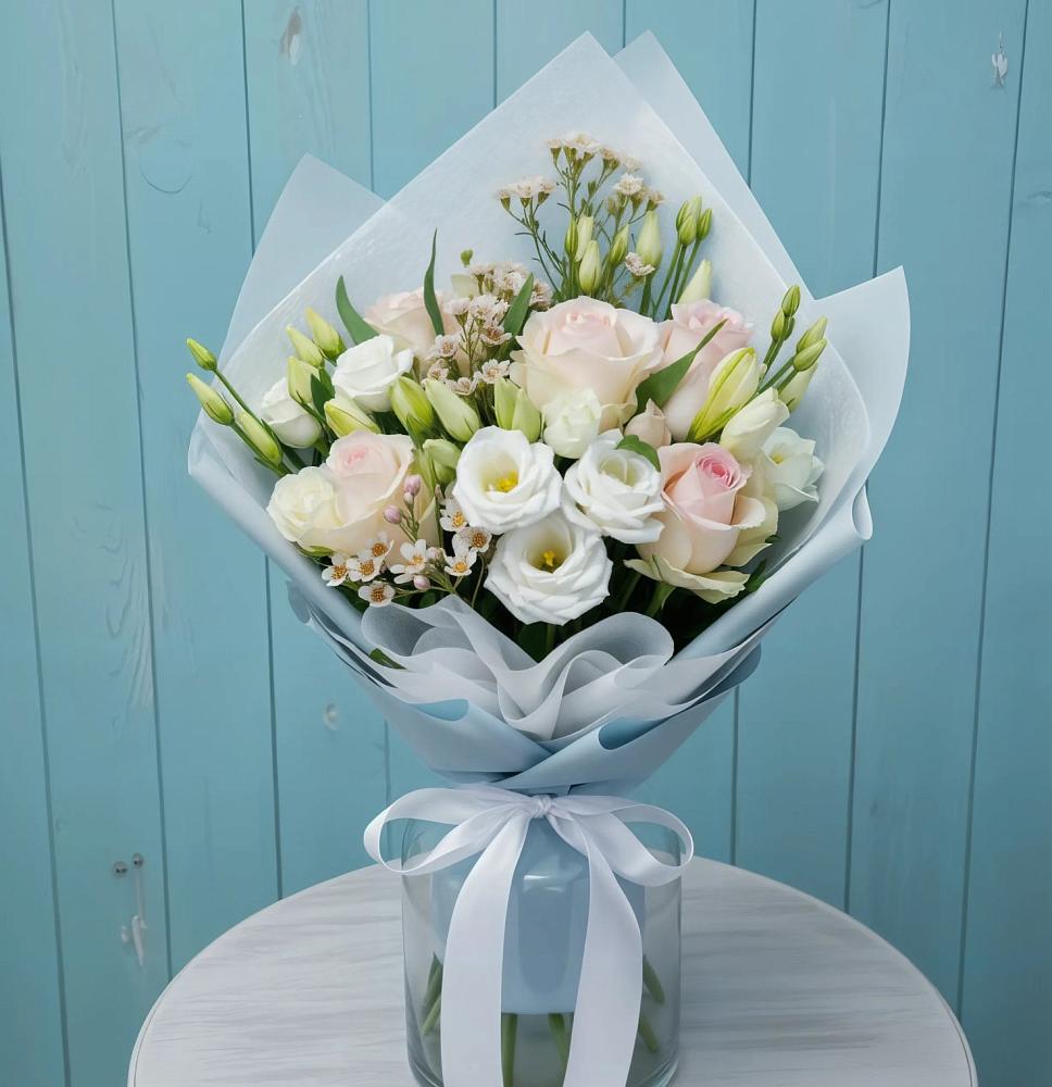 Букет цветов из: Розы и Лизиантусы в Тельмане