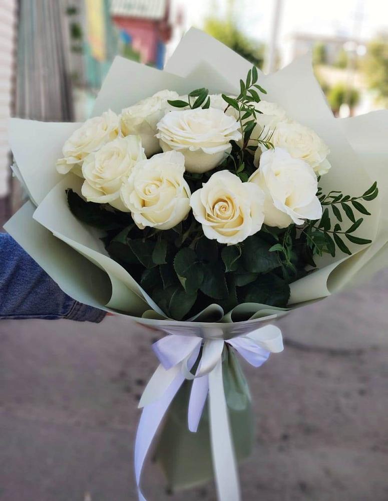 Букет Белые розы Проуд в Тельмане