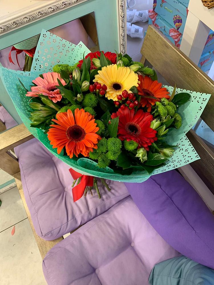 Букет цветов из: Герберы, Хризантемы и Альстромерии в Тельмане