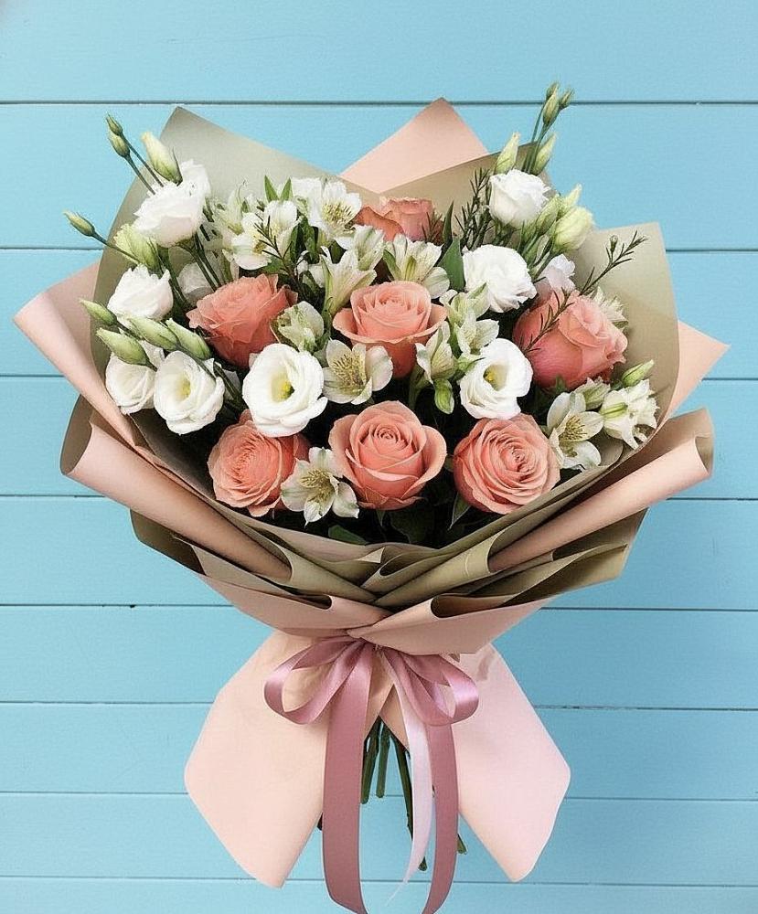 Букет цветов из: Розы, Альстромерии и Лизиантусы в Тельмане