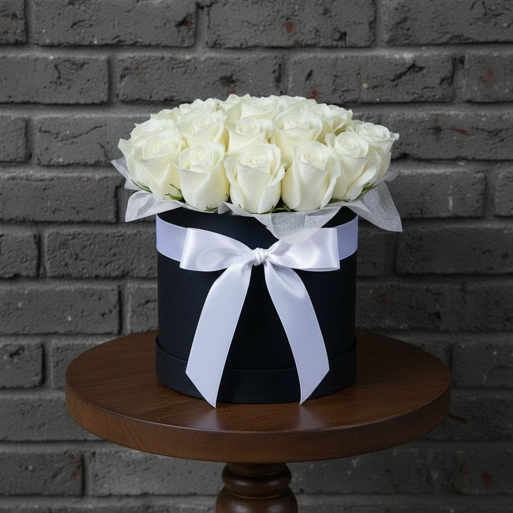 Цветочная композиция из Розы в шляпной коробке в Тельмане