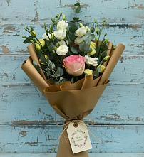 Букет цветов из:  Розы и Лизиантусы в Тельмане